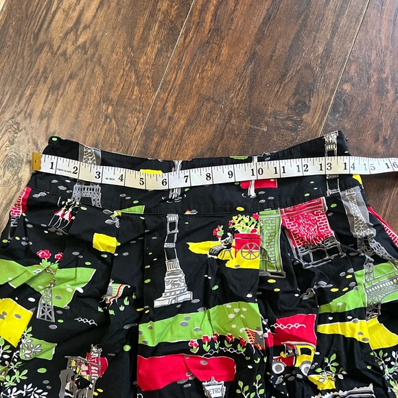 Bernardo Black & Red Paris Cityscape Cotton Pleated Skater Skirt Size 4P - Picture 6 of 7